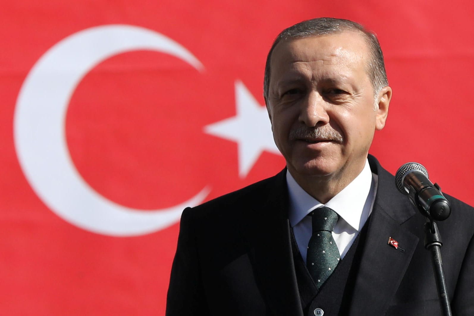 Die Türkei will nach Absprache mit Iran und Russland einen Sicherheitspuffer an der Grenze zu Syrien schaffen.