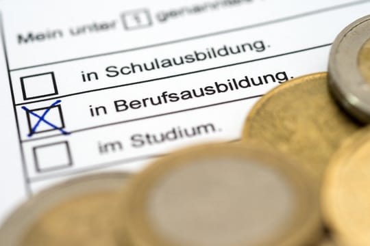 Kindergeld kann auch für volljährige Kinder beantragt werden.