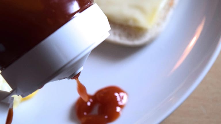 Ketchup: In vielen Produkten steckt zu viel Zucker.