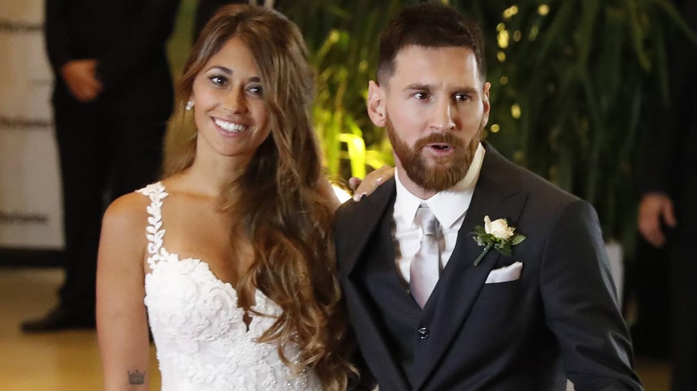 Lionel Messi und seine Frau Antonella Rocuzzo werden zum dritten Mal Eltern. Lionel Messi und seine Frau Antonella Rocuzzo werden zum dritten Mal Eltern.