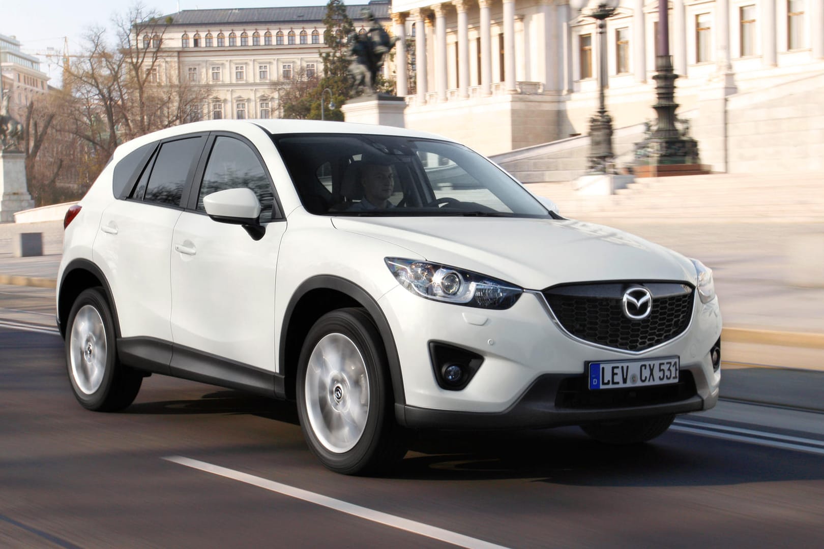 Musterknabe: Das japanische SUV Mazda CX-5 zeigt sich bei der Kfz-Hauptuntersuchung von seiner besten Seite.