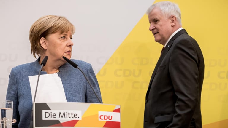 Merkel und Seehofer gehen belastet in die Koalitionsverhandlungen. Dies könnte sich besonders beim Thema Zuwanderung als schwierig erweisen.