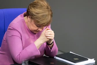 Bundeskanzlerin Angela Merkel ist nach der Bundestagswahl und nach der Wahlniederlage in Niedersachsen geschwächt.