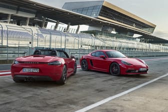 Porsche schickt im Dezember 2017 die GTS-Versionen des 718 Boxster und 718 Cayman an den Start.