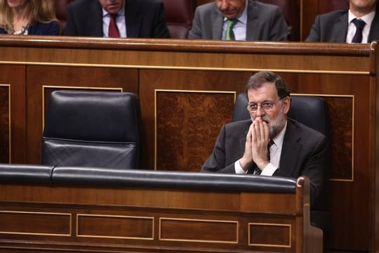 Nachdenklich: Der spanische Ministerpräsident bei einer Parlamentssitzung.