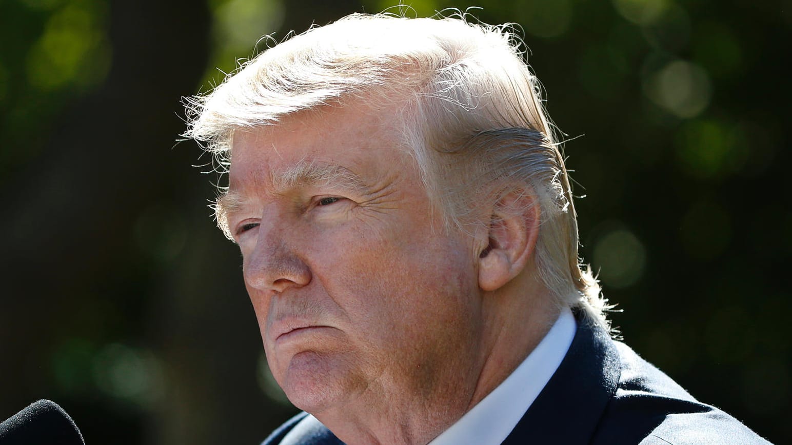 Donald Trump gerät wegen seines Umgangs mit gefallenen Soldaten immer stärker in die Kritik. Donald Trump gerät wegen seines Umgangs mit gefallenen Soldaten immer stärker in die Kritik.