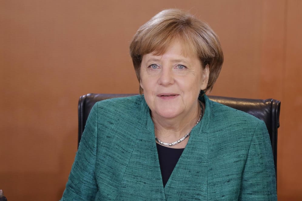 Die SPD will die Kanzlerin Angela Merkel einmal im Quartal zur Rede stellen.