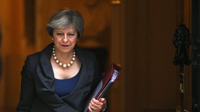 Der britischen Premierministerin Theresa May droht ein unangenehmer EU-Gipfel. Der britischen Premierministerin Theresa May droht ein unangenehmer EU-Gipfel.