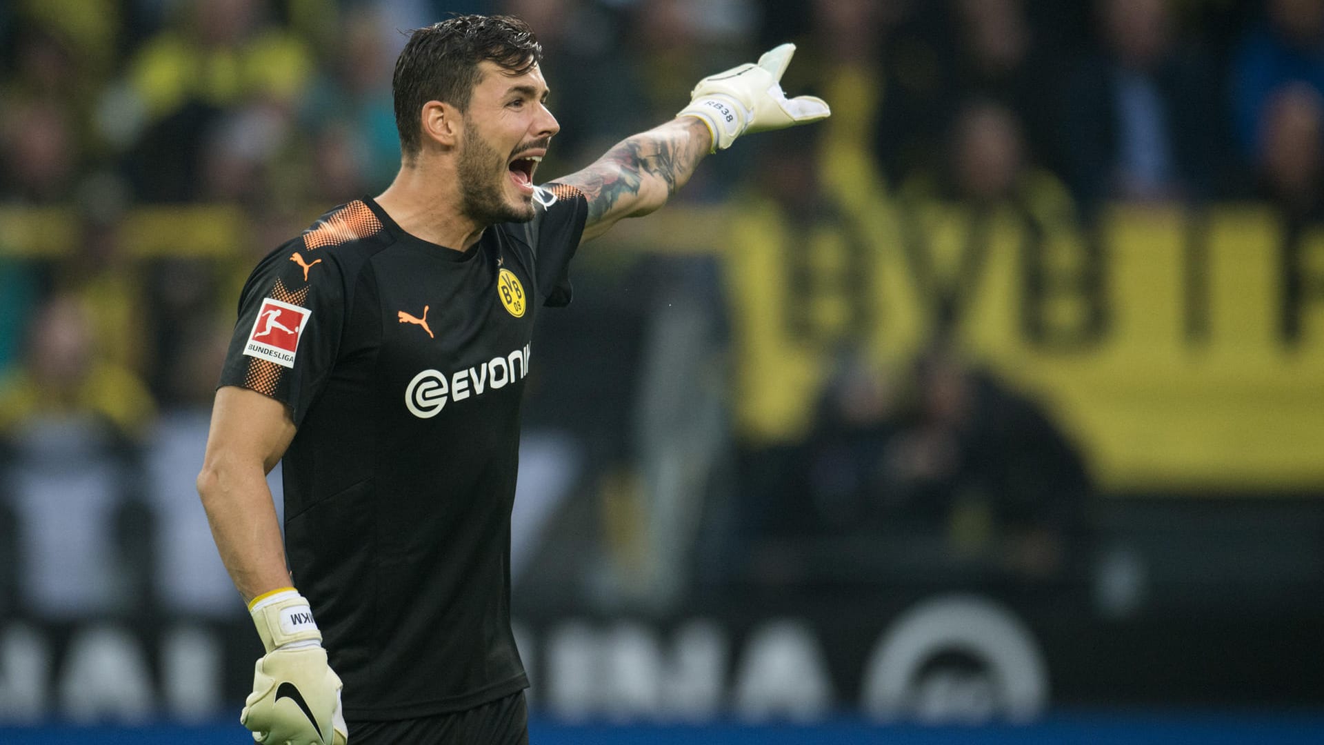 Torhüter Roman Bürki spielt seit 2015 für Borussia Dortmund.