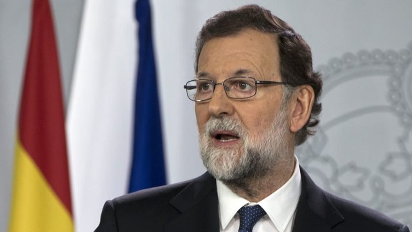 Spaniens Ministerpräsident Mariano Rajoy greift durch.