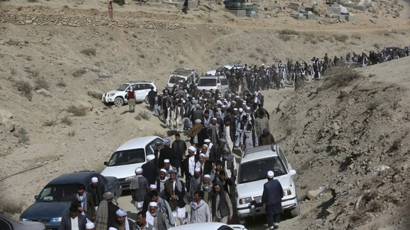 Trauerzug in der Nähe von Kabul.