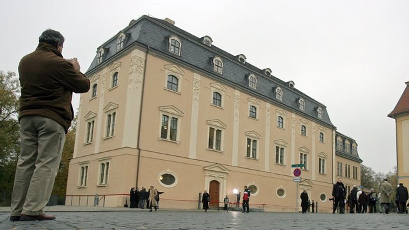 Vor zehn Jahren ist die sanierte und restaurierte Herzogin Anna Amalia Bibliothek in Weimar wiedereröffnet worden.