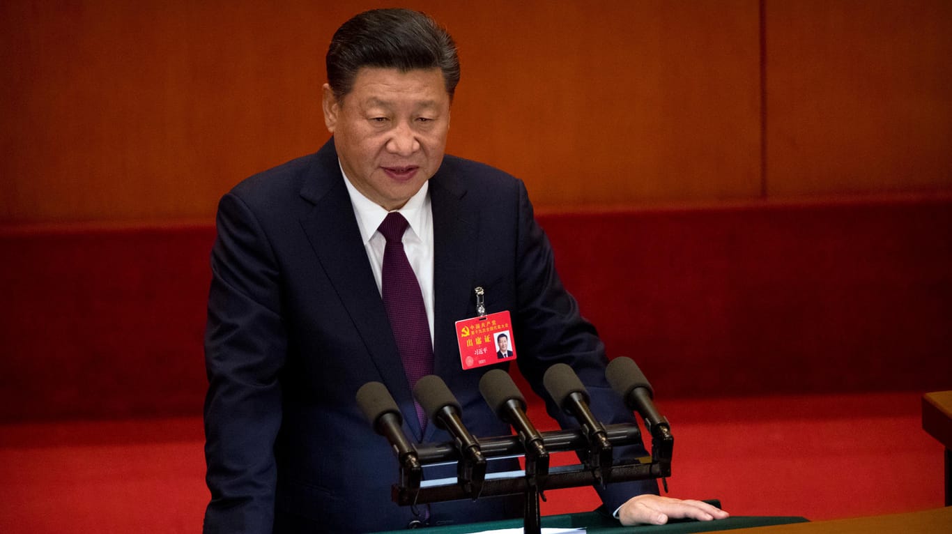 Xi Jinping redet beim 19. Parteikongress der Kommunisten in Peking.