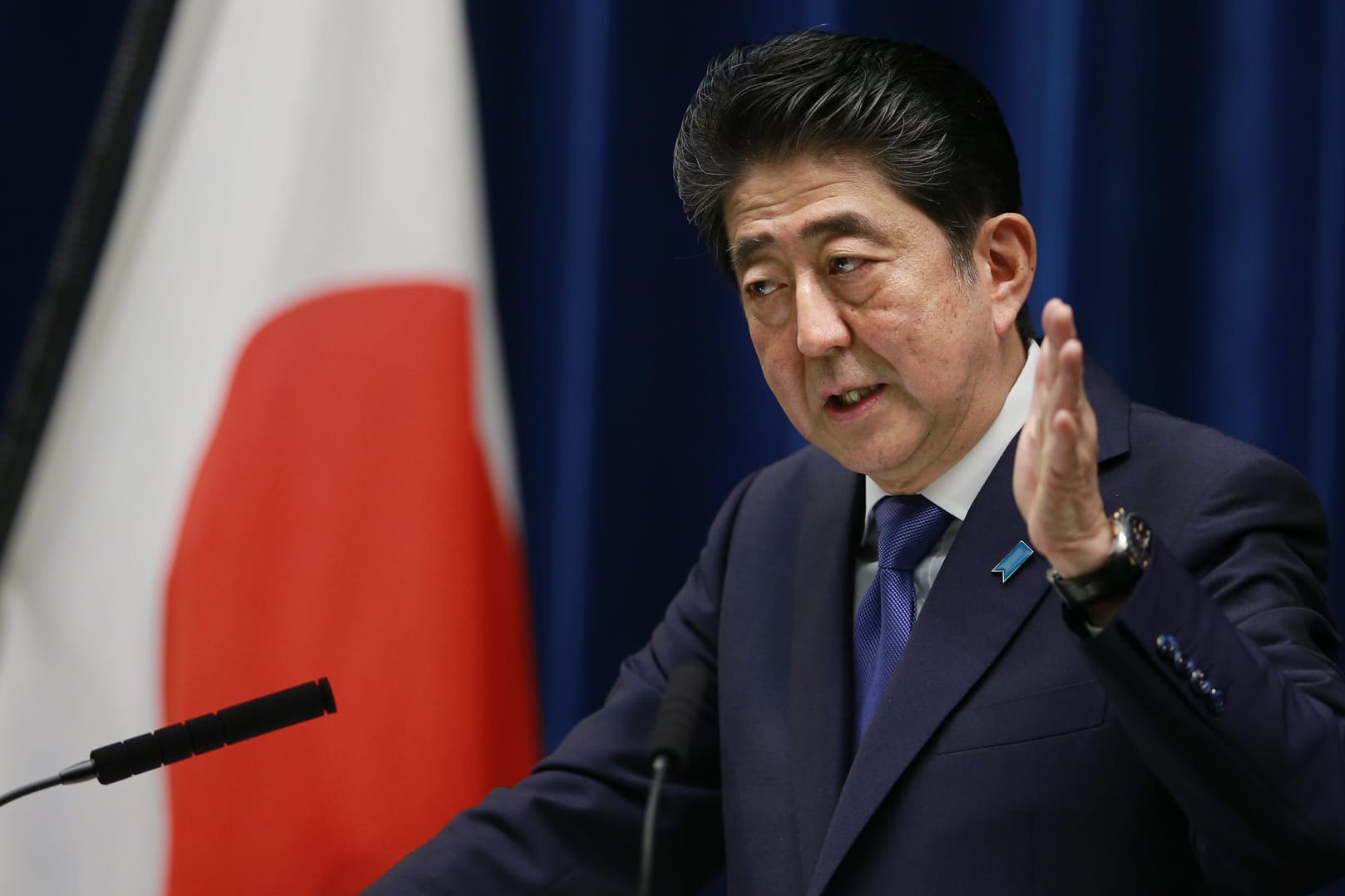 Die Wahlen zum Unterhaus wurden durch Japans Ministerpräsident Shinzo Abe um ein Jahr vorgezogen.