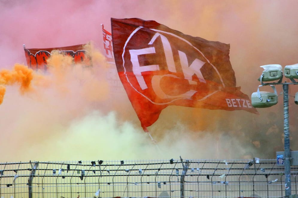 Vermummte Chaoten des 1. FC Kaiserslautern sorgten für einen Zwischenfall