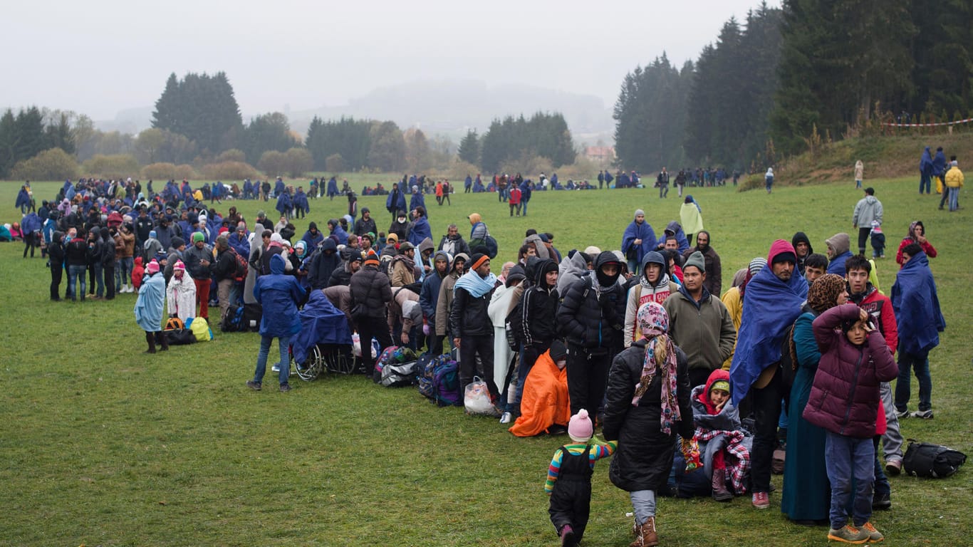 Flüchtlinge an der deutsch-österreichischen Grenze.