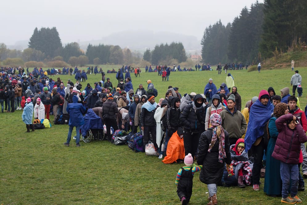 Flüchtlinge an der deutsch-österreichischen Grenze.