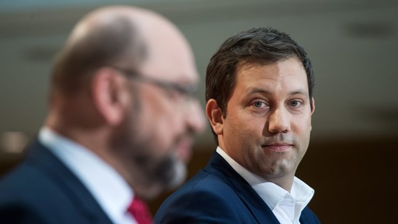 SPD-Chef Martin Schulz (L) zusammen mit dem designierten SPD-Generalsekretär Lars Klingbeil.