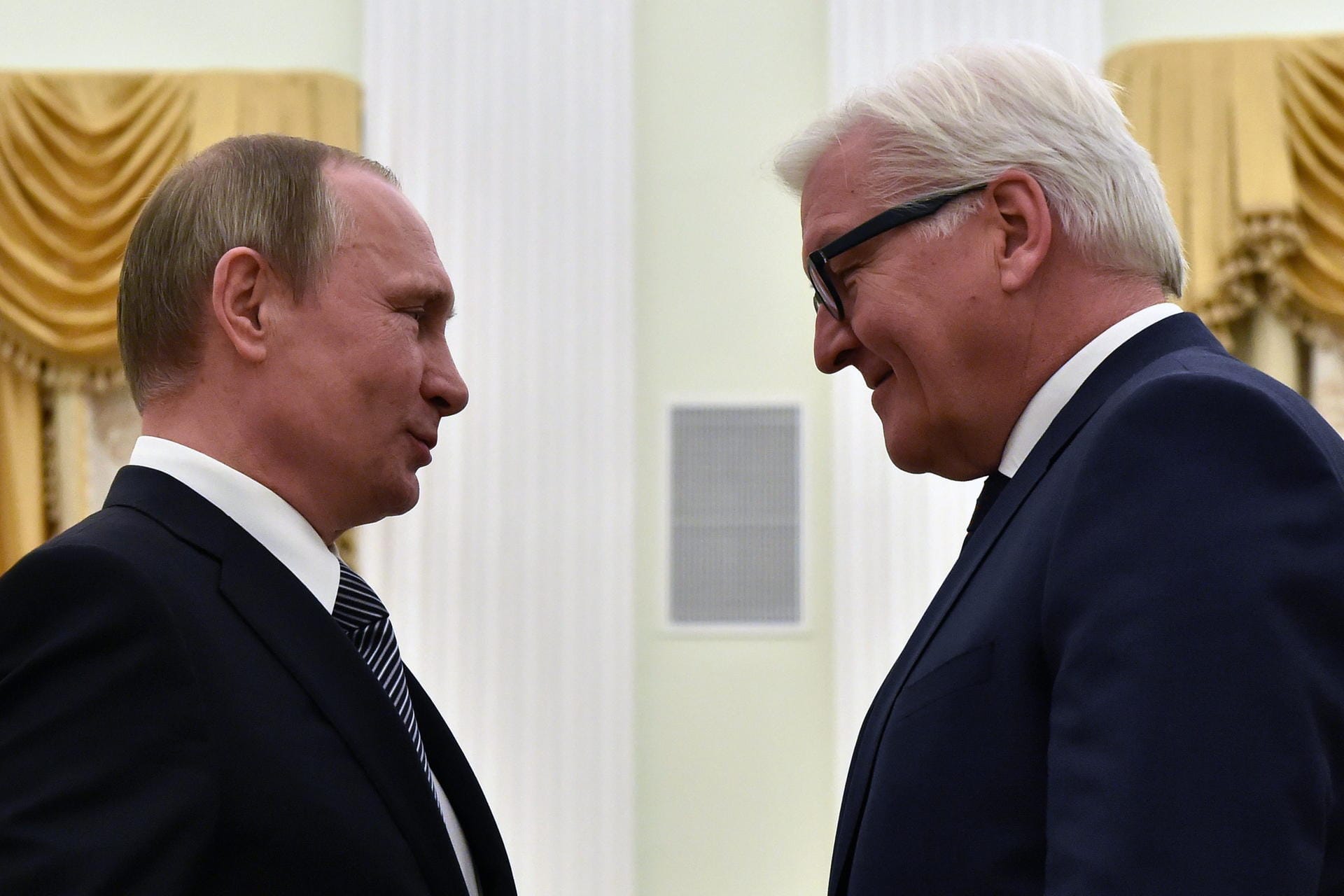 Im März 2016 war Steinmeier noch als Außenminister bei Putin zu Gast.