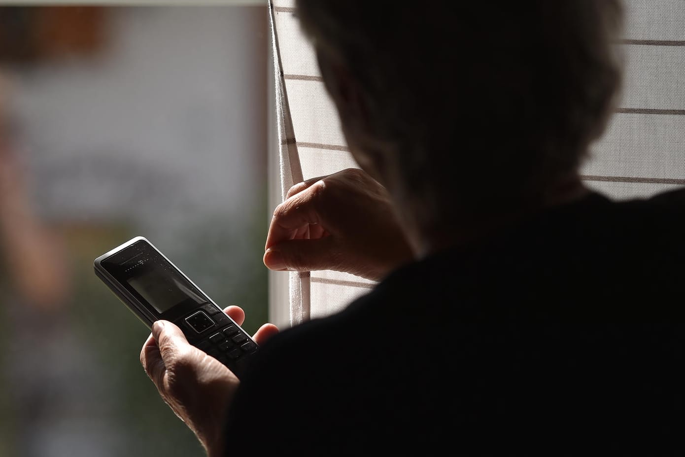 Klingelt das Telefon nur kurz, sollten Verbraucher bei Rückrufen vorsichtig sein.