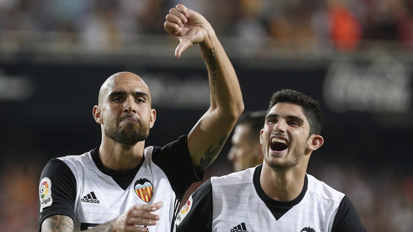 Simone Zaza (l.) und Goncalo Guedes haben mit ihren Treffern großen Anteil am Höhenflug des FC Valencia.