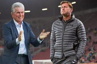 Wer findet die richtige Taktik - Bayerns Jupp Heynckes (l.) oder Leipzigs Trainer Ralph Hasenhüttl?