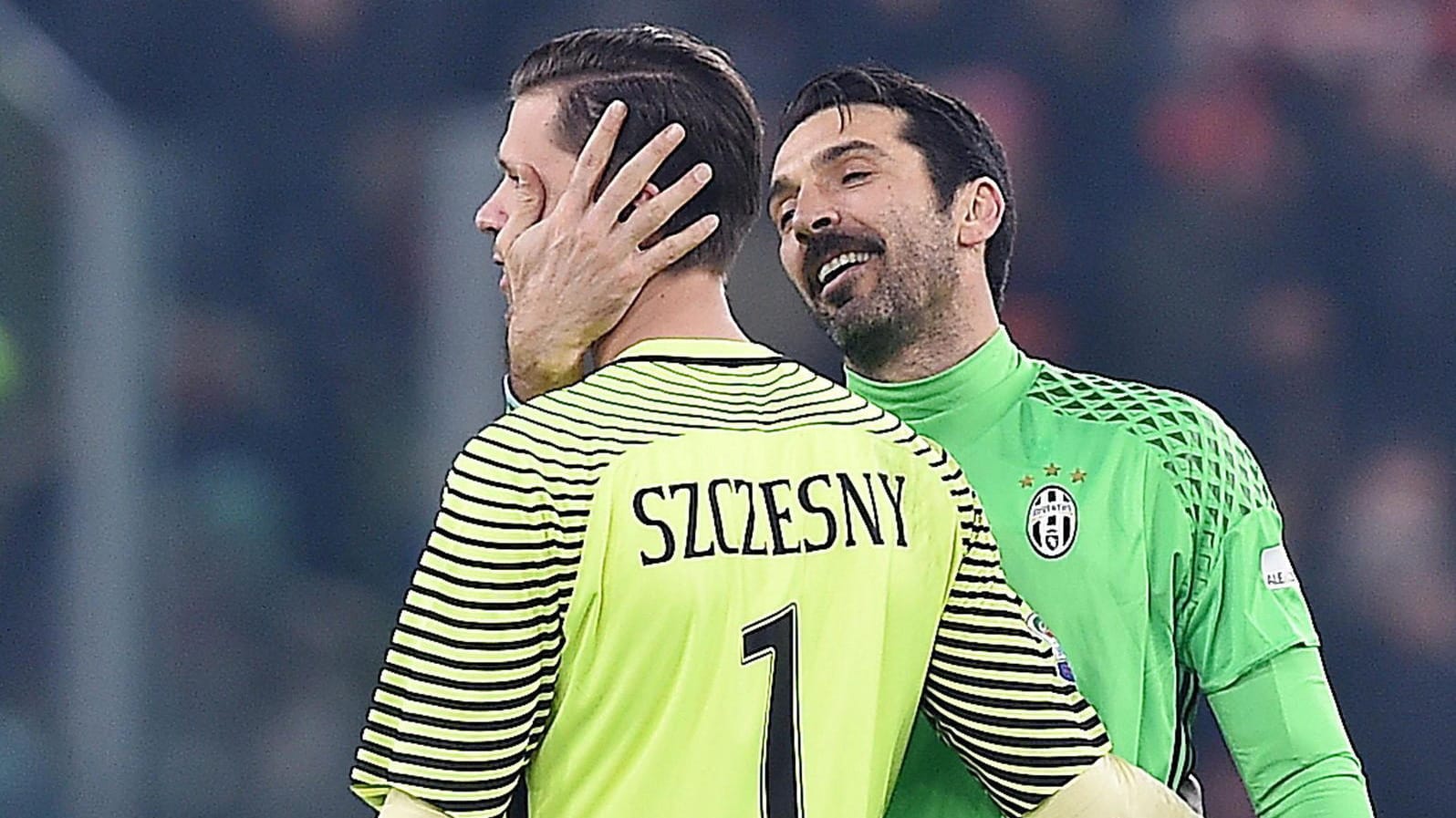 Bei einer Teilnahme an der Klub-WM würde sich Gianluigi Buffon (r.) den Posten im Tor mit Wojciech Szczesny teilen.