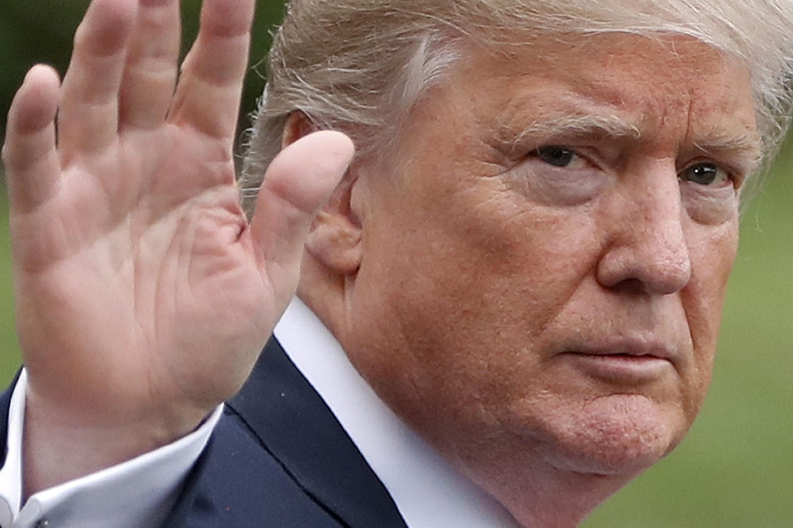Der republikanische US-Senator Jeff Flake übte in einer Rede heftige Kritik am amtierenden Präsidenten Donald Trump.