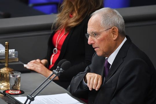 Für Wolfgang Schäuble sind die höheren Kosten nicht entscheidend.