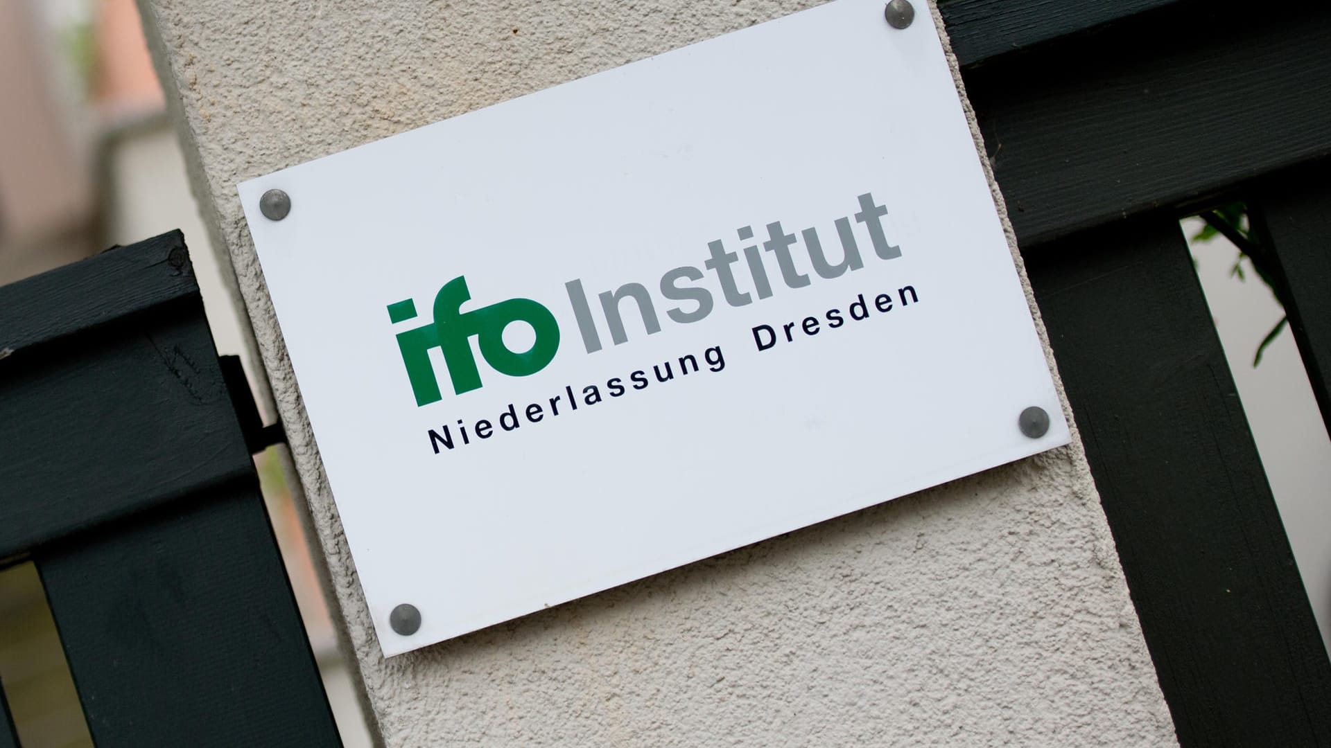 Das ifo-Institut führt monatlich einen Geschäftsklima-Index durch.