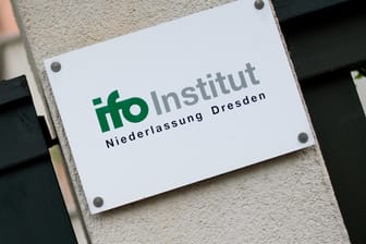 Das ifo-Institut führt monatlich einen Geschäftsklima-Index durch.