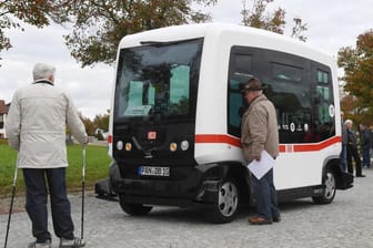 Erster autonomer eBus im öffentlichen Nahverkehr