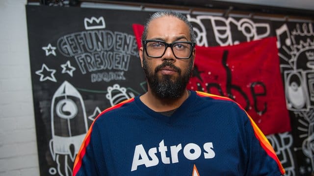 Der Rapper Samy Deluxe steht auf Hamburg.