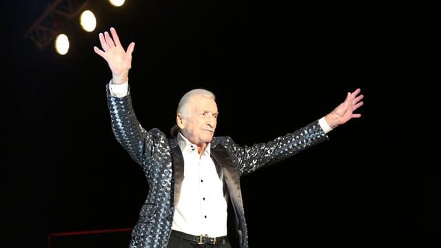 Der Bandleader, Komponist, Arrangeur und Musikproduzent James Last war ein Meister des Easy Listening. Der Bandleader, Komponist, Arrangeur und Musikproduzent James Last war ein Meister des Easy Listening.