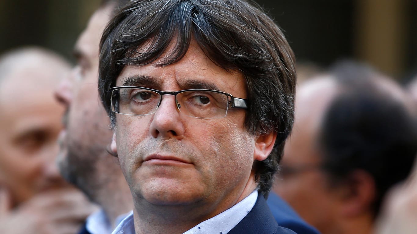 Der katalanische Regierungschef Carles Puigdemont denkt über die Ausrufung der Unabhängigkeit Kataloniens nach.