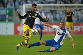 BVB-Talent Alexander Isak (l.) überzeugte gegen den 1. FC Magdeburg mit einem Tor und einer Vorlage.