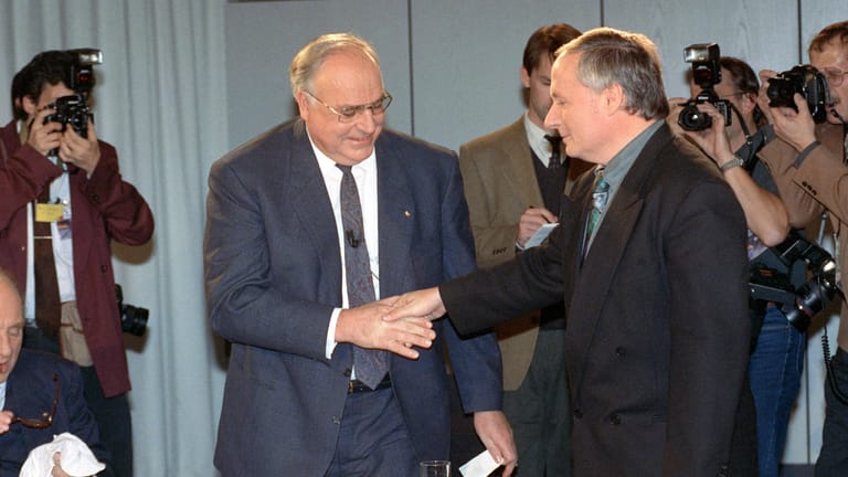 1990 verlor Oskar Lafontaine als Kanzlerkandidat der SPD die Bundestagswahl gegen Helmut Kohl von der CDU.