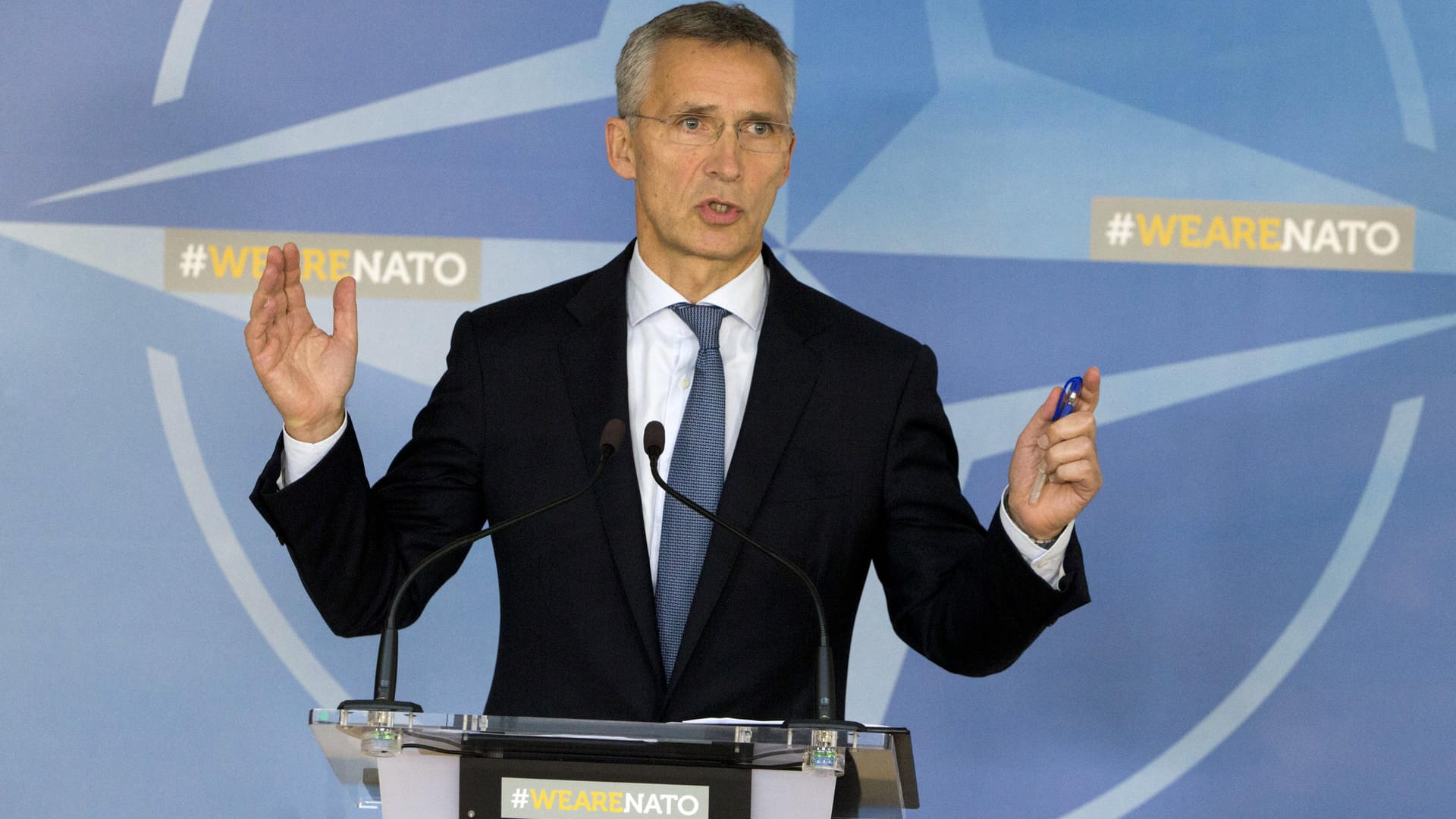 Der Nato-Generalsekretär Jens Stoltenberg spricht bei einer Pressekonferenz nachdem er an einem Treffen des Nato-Russland-Rates im Nato-Hauptsitz teilgenommen hat.
