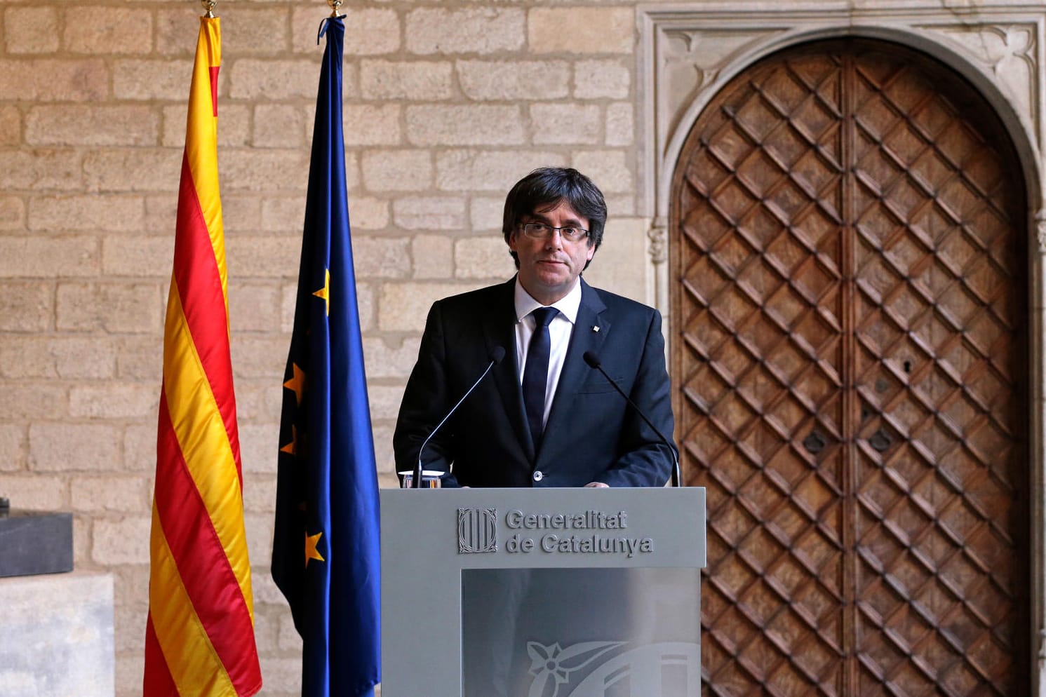 Der katalanische Regierungschef Carles Puigdemont hat Neuwahlen in Katalonien ausgeschlossen.