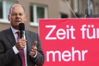 Olaf Scholz, Hamburgs Bürgermeister und SPD-Vize, geht nach den schweren Niederlagen der vergangenen Monate und Jahre hart mit seiner Partei ins Gericht.