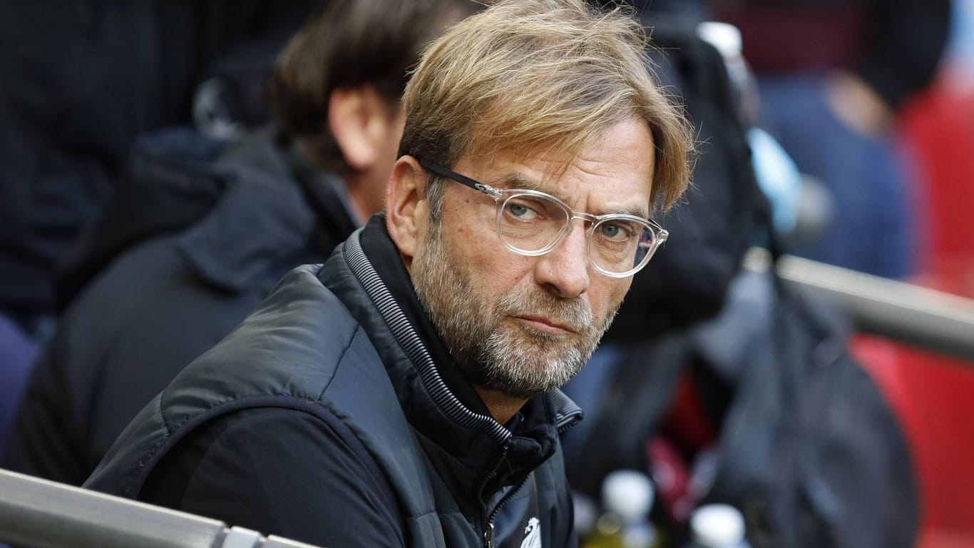 Jürgen Klopp steht als Teammanager beim FC Liverpool in der Kritik.