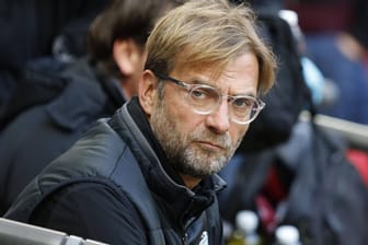 Jürgen Klopp steht als Teammanager beim FC Liverpool in der Kritik.