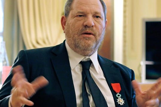 Harvey Weinstein will von der "Weinstein Company" die Herausgabe seiner Personalakte und Zugang zu seinem E-Mailkonto erzwingen.