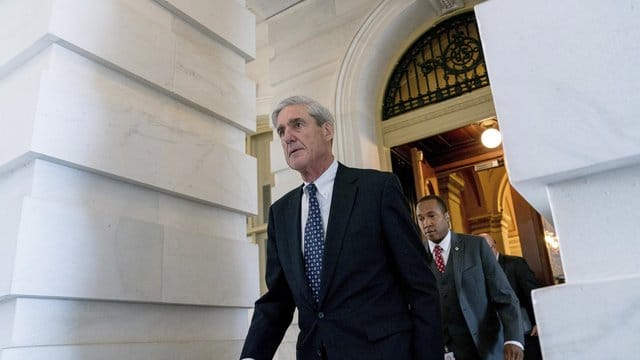 US-Sonderermittler Robert Mueller nach einer Sitzung des Senatsausschusses zur Russland-Affäre. US-Sonderermittler Robert Mueller nach einer Sitzung des Senatsausschusses zur Russland-Affäre.