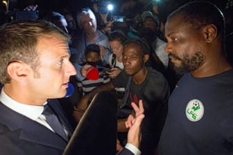 Macron hat ein Problemviertel im Überseegebiet Französisch-Guyana besucht.