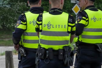 Die niederländische Polizei nahm einen Deutschen auf der A73 fest. Er hatte einen Unfall mit mehreren Verletzten verusacht.