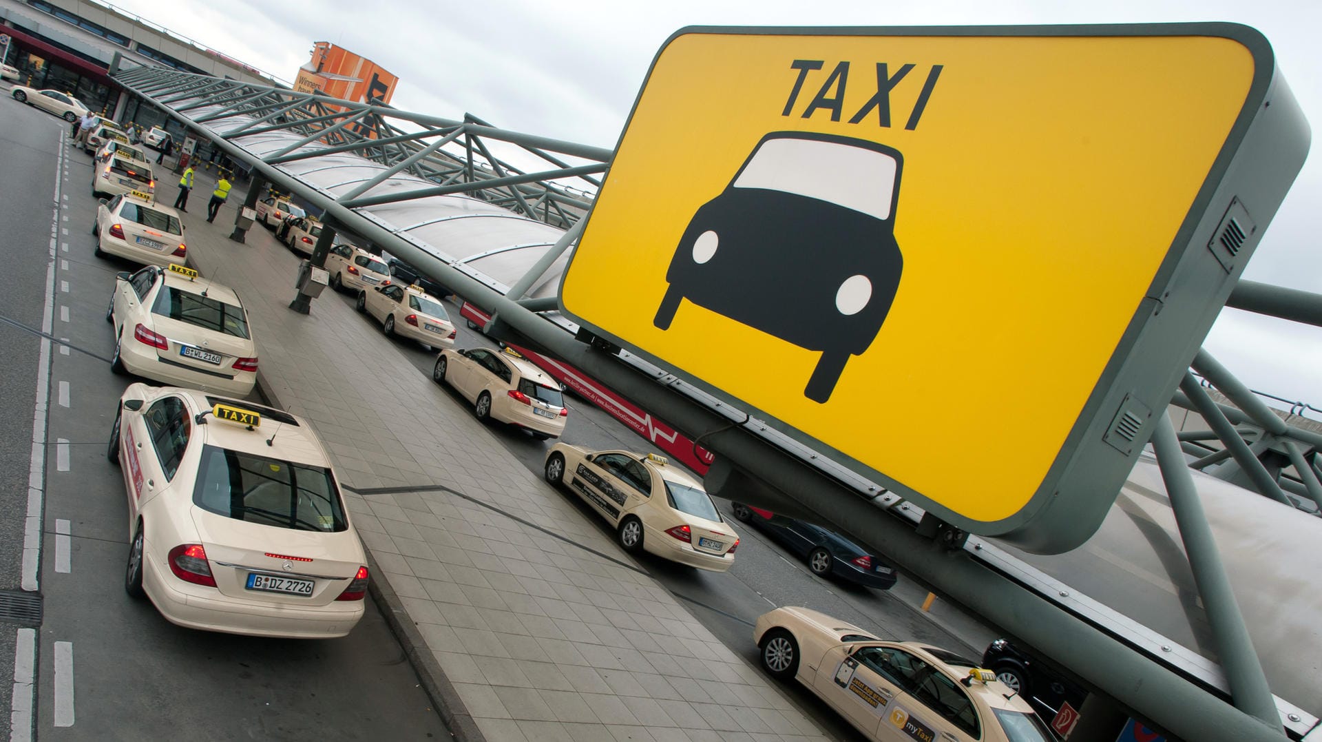 Taxistand am Flughafen