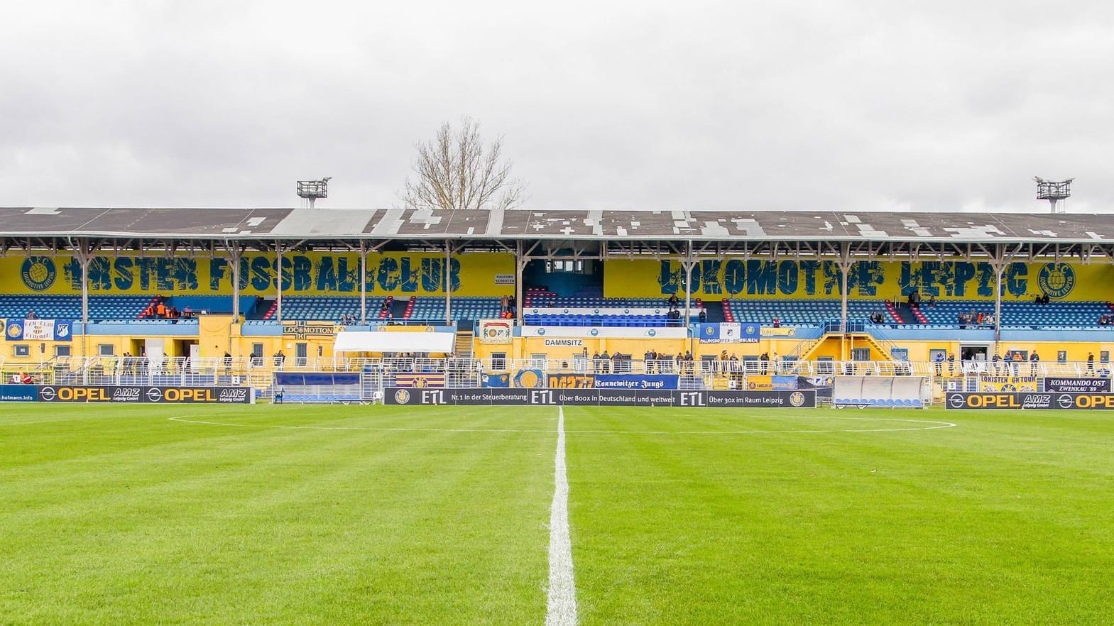 Das Bruno-Plache Stadion von Lok Leipzig.