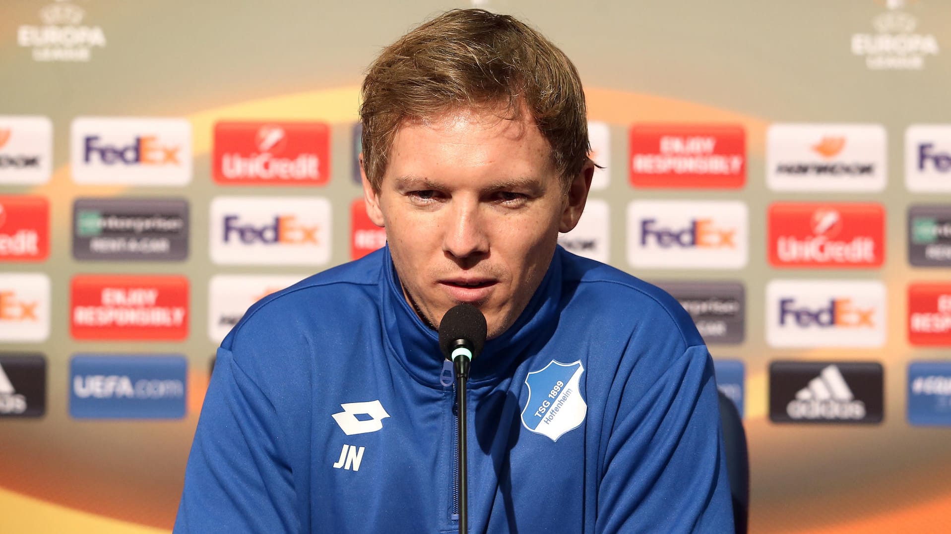 Julian Nagelsmann, Trainer von 1899 Hoffenheim, während der Pressekonferenz im Basaksehir Fatih Terim Stadion.