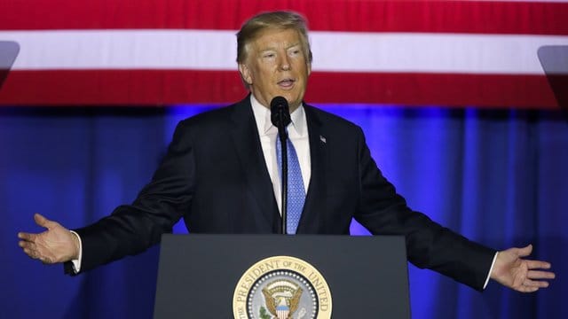 US-Präsident Donald Trump spricht in Indianapolis über seine geplante Steuerreform. US-Präsident Donald Trump spricht in Indianapolis über seine geplante Steuerreform.